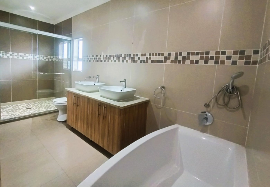 4 Bedroom Property for Sale in Heuwelsig Free State